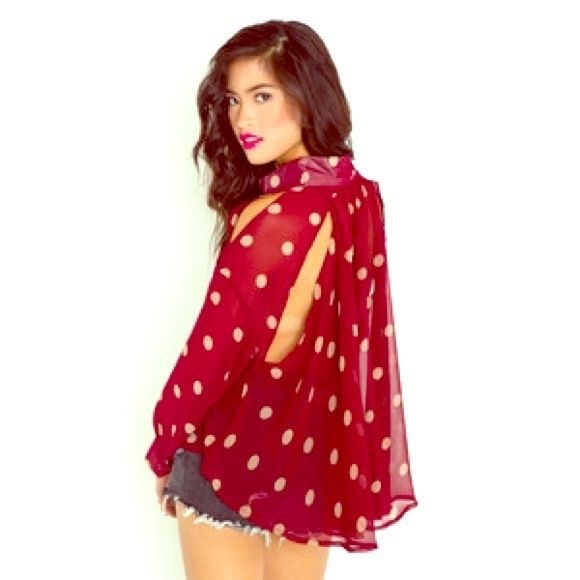 UNIF "It" Button Up Top - Picture 2 of 4